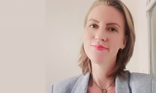 Passionnée de musique, Emilie Berthod est documentaliste musicale chez Radio France. (DR) emilie-berthod-documentaliste-musicale-radio-france