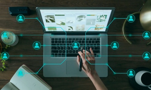 Avec IRIS, les organisations bénéficient par ailleurs d’un interlocuteur unique, de la définition du projet à l’intégration des solutions, en passant par la formation des équipes et le support. Technologie