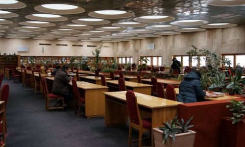Salle de lecture de la Bibliothèque nationale V.I. Vernadsky d'Ukraine (www.nbuv.gov.ua) IFLA-apporte-soutien-bibliotheques-ukrainiennes