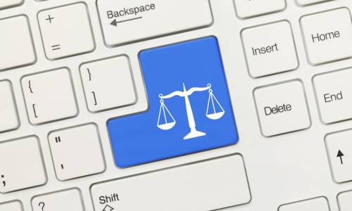 "Le projet de charte mentionne en priorité la réglementation du droit de la consommation, les règles gouvernant le procès équitable ainsi que la réglementation Informatique et libertés applicable aux données personnelles traitées" (Fotolia) Droit-justice