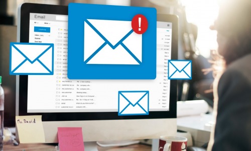 Créer une signature mail personnalisée permet d'améliorer l'image professionnelle que vous souhaitez véhiculer. (Freepik/rawpixel.com) meilleurs-outils-personnaliser-signature-mail