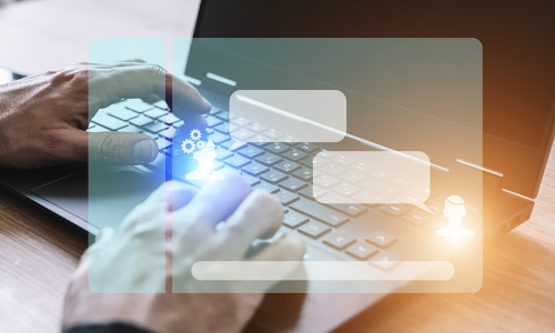 Les assistants d'IA générative de Sinequa s'intègrent au contenu et aux applications internes des entreprises. (User11628272/Freepik) assistant-ia-generative-sinequa-moteur-de-recherche